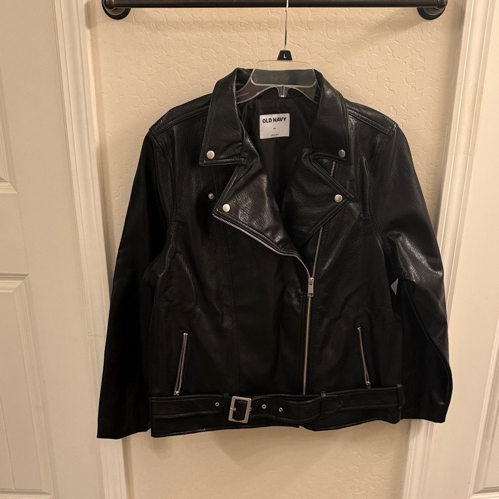 Old Navy Women's Sleek Black Leather Jacket